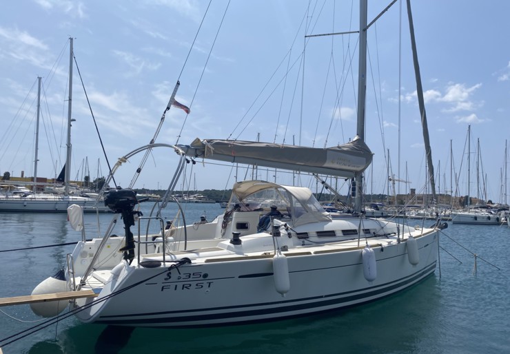 First 35 Marina Polesana - île Katarina | NIKE