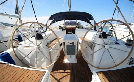Bavaria 44
