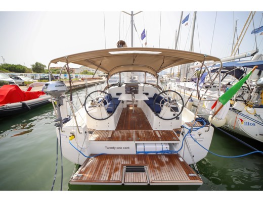 Sun Odyssey 380