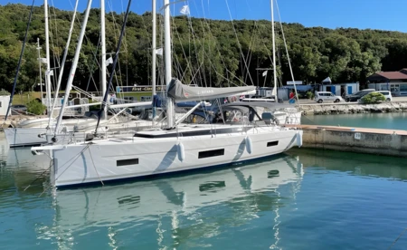 Bavaria C45 Style