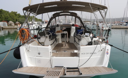 Sun Odyssey 389