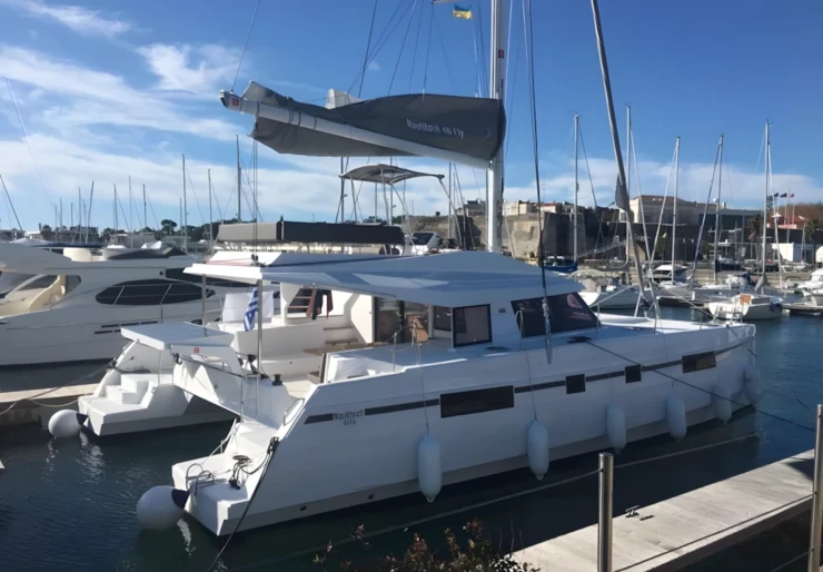 Nautitech 46 Fly Marina Gouvia | Mira