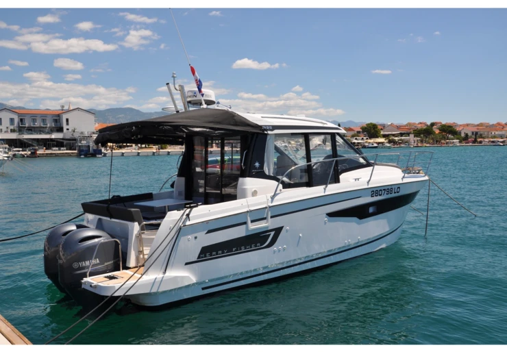 Merry Fisher 895 ACI marina | Ema