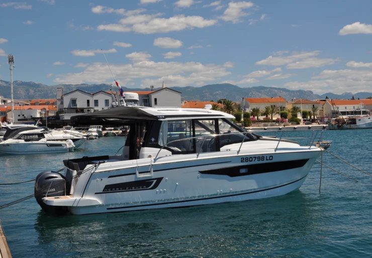 Merry Fisher 895 ACI marina | Ema