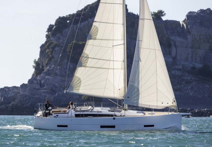 Dufour 390 GL Marmaris harbour | LAL