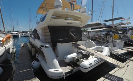 Azimut 47 Fly