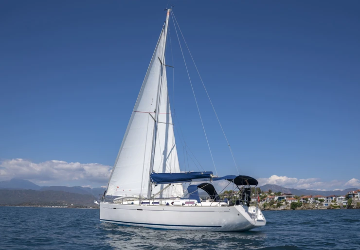 Dufour 425 GL Fethiye harbour | Esen Mila
