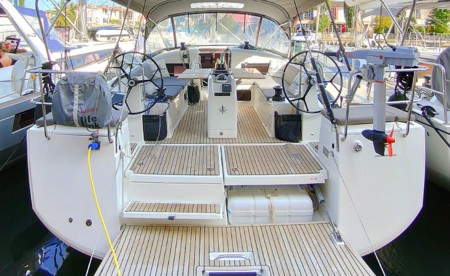 Sun Odyssey 440