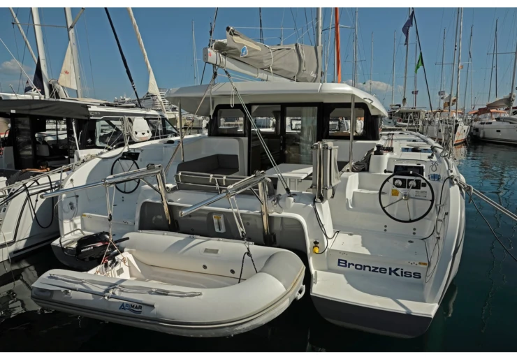 Excess 11 ACI Marina | Bronze Kiss