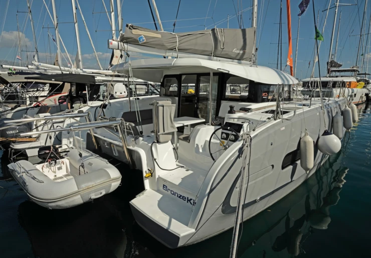 Excess 11 ACI Marina | Bronze Kiss