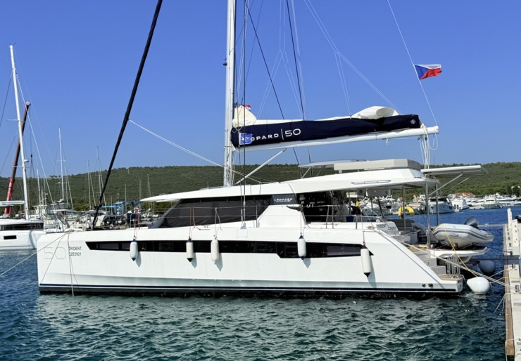 Leopard 50 Marina Dalmacija | Trident