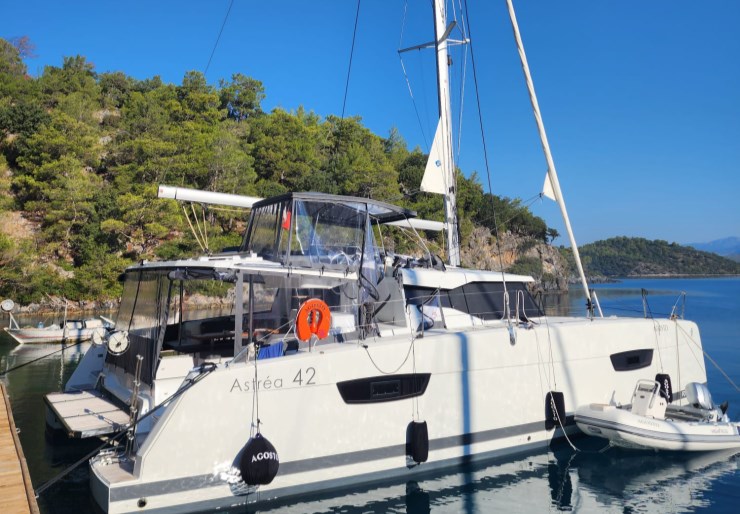 Astrea 42 Hafen von Marmaris | Agosto
