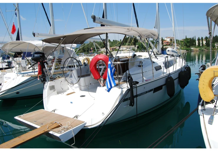 Bavaria 37 Cruiser Marina Gouvia | Anemos