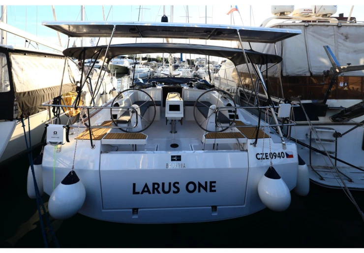 Bavaria C42 Marina Tankerkomerc | Larus One