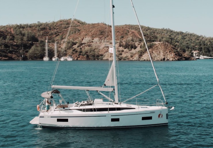 Bavaria C38 Fethiye harbour | COCONUT