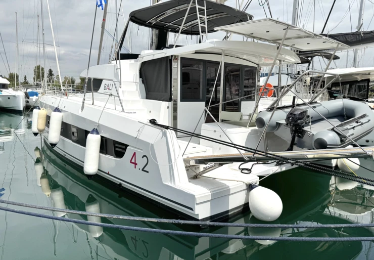 Bali 4.2 Alimos Kalamaki | Infinity