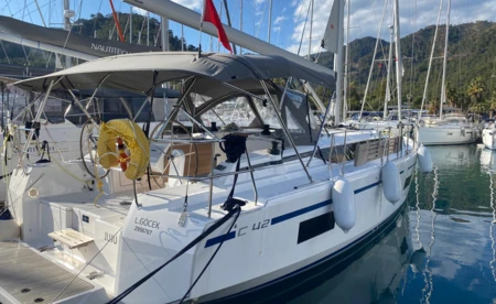 Bavaria C42