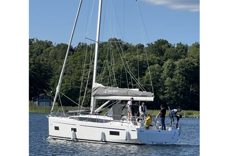 Bavaria C38 Saltsjö Pir Marina - Saltsjöbaden | Eleven