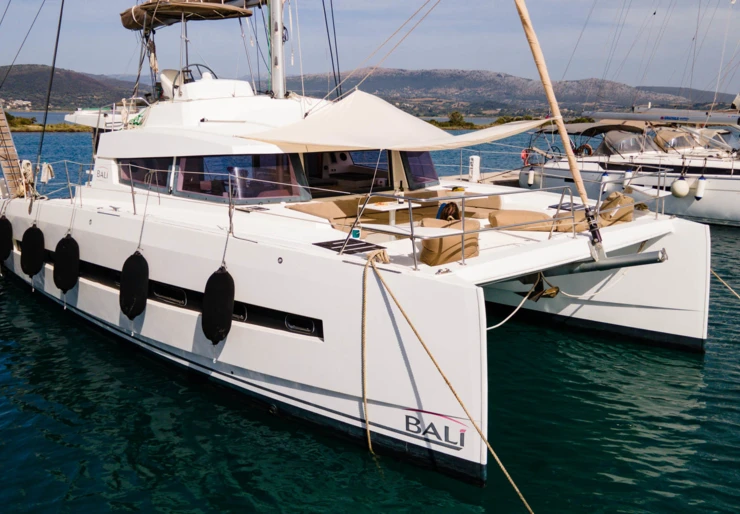 Bali 4.3 Lefkas harbour | Meaban