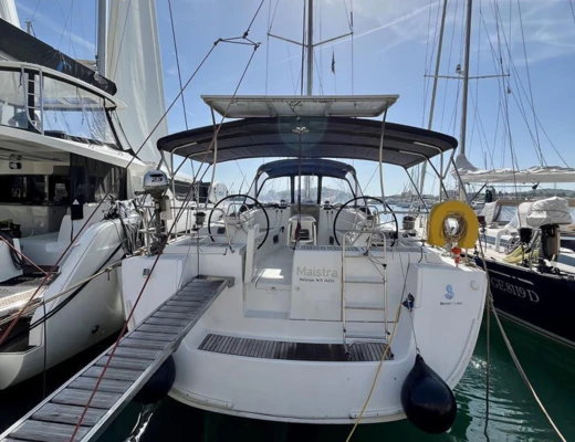 Oceanis 54