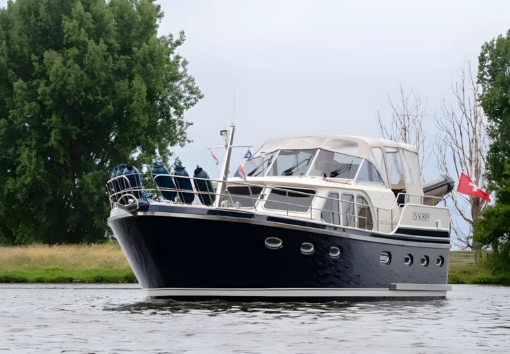 Deluxe 42 Akkrum | Us Schipp
