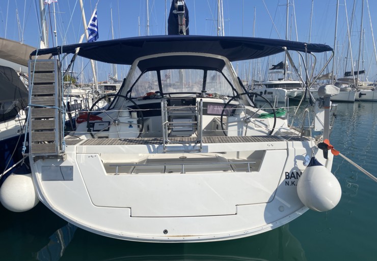 Oceanis 48 Lefkas harbour | Bandol