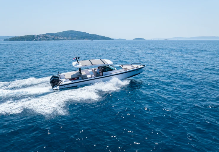 Axopar 37  Sun Top Seget Donji - Marina Baotic | OPIJUM