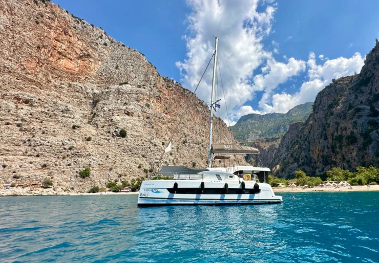 Bali Catspace Hafen von Marmaris | Dreams NK