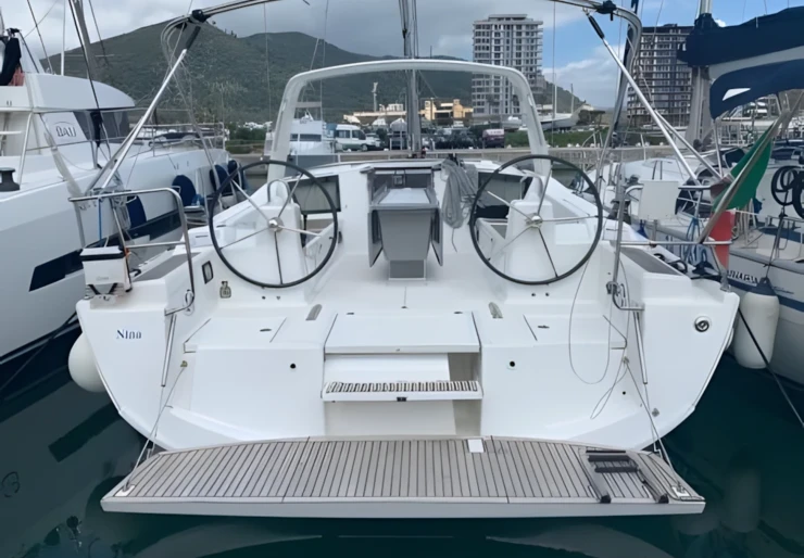 Oceanis 41.1 Salerno harbour | Nina