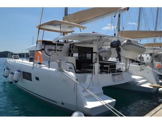 Lagoon 42