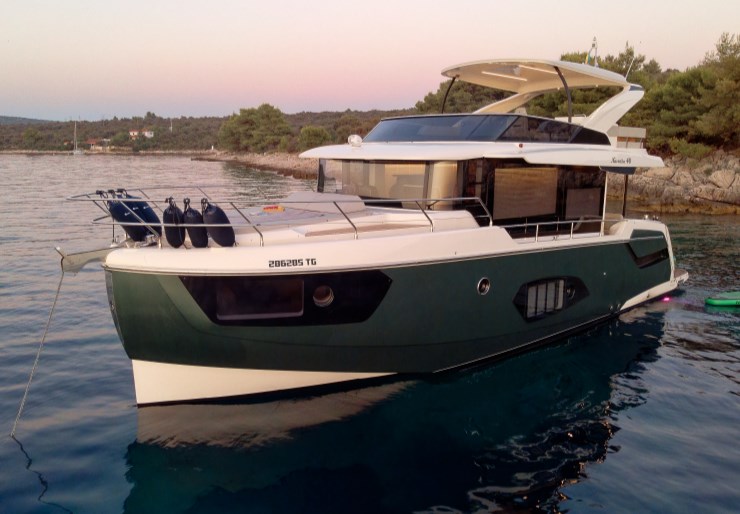 Navetta 48 Seget Donji - Marina Baotic | AVA