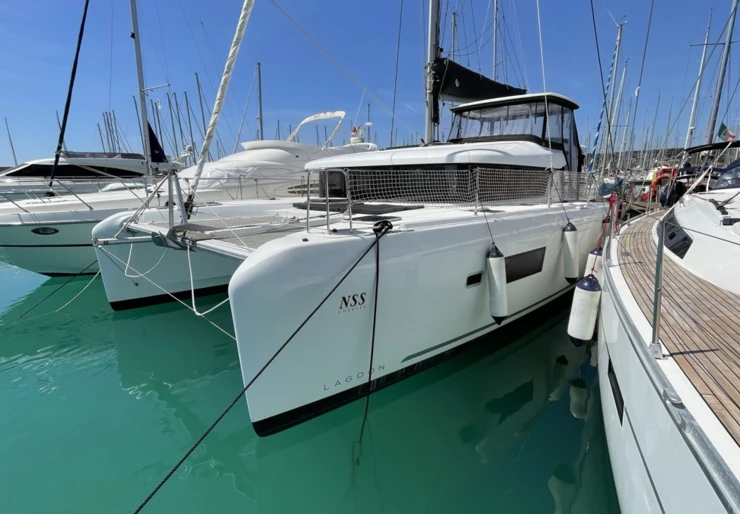 Lagoon 42 Cala de Medici | Bellatrix