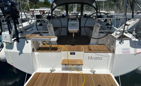 Bavaria C42