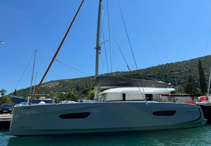 Excess 14 Dubrovnik | Blue Kiss