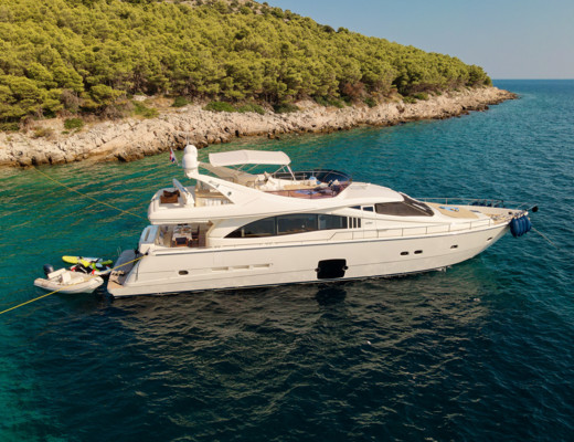 Ferretti 731