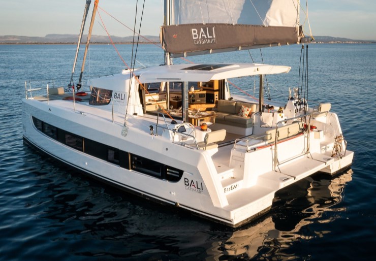 Bali Catsmart Hafen von Lefkada | Mareluna (Pax 10)