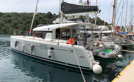 Lagoon 39