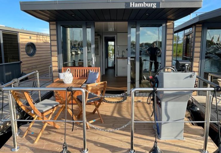 Houseboat La Marre Plus & Lamre M Kinrooi | Hamburg