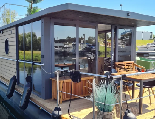 Houseboat La Mare L