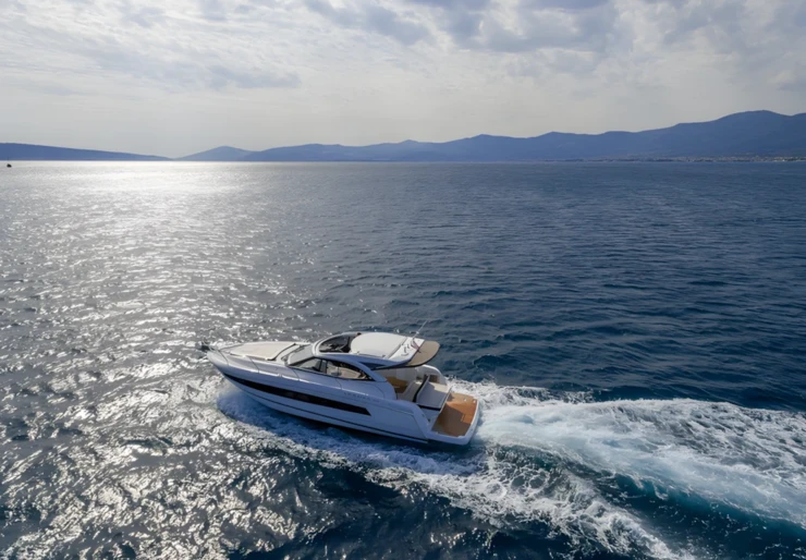 Leader 36 ACI Marina | CHROMIA