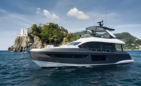 Azimut 68 Fly