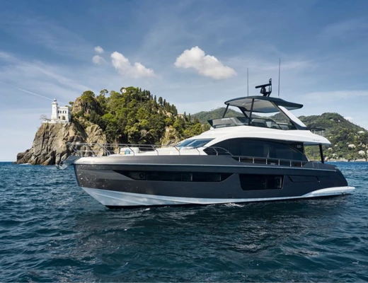 Azimut 68 Fly