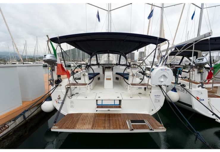 Oceanis 37.1 Marina d'Arechi | Scilla - Comfort line