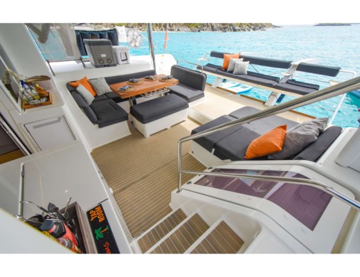 Lagoon 52