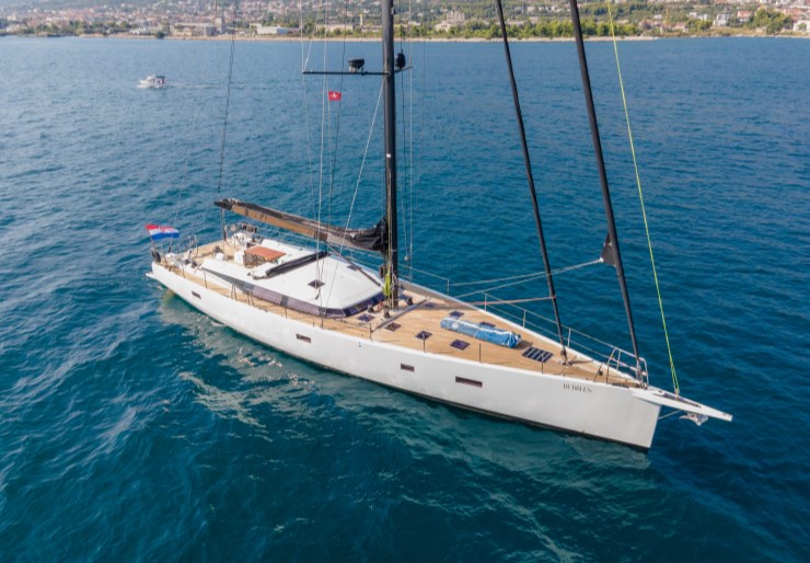 Cnb 76 Marina Kastela | BUBBLES