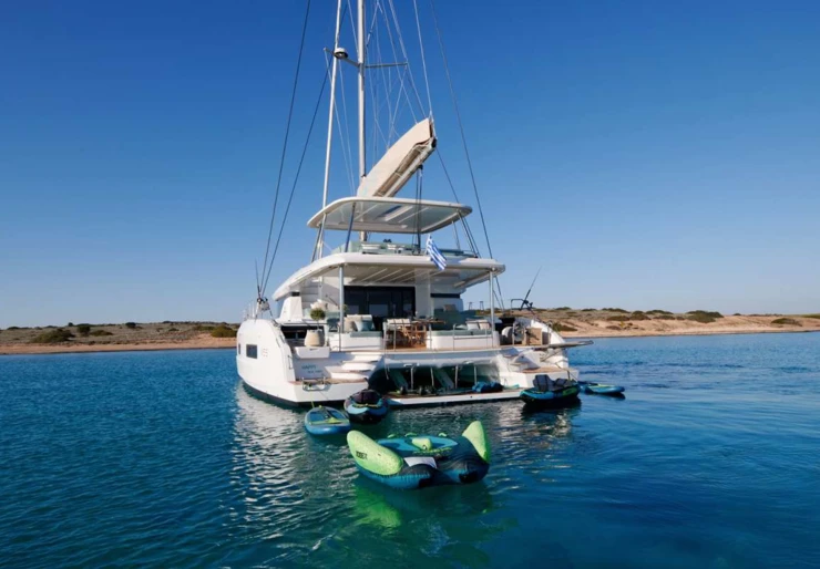 Lagoon 55 New Alimos Kalamaki | HAPPY