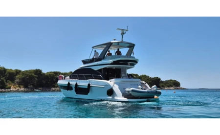 Azimut 53 Fly