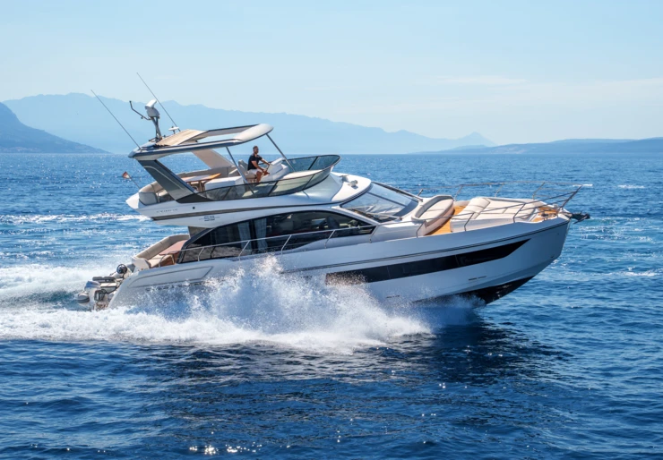 Azimut 53 Fly Mitan Marina | White