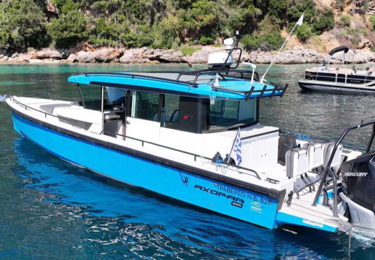 Axopar 37 C Marina Gouvia | TRAVERSO