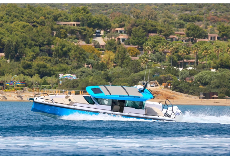 Axopar 37 C Lavrio - porto principale | VIDA